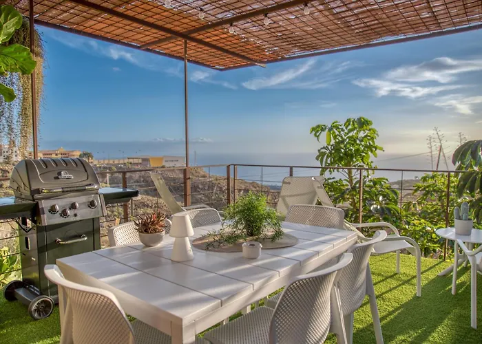 Villa House Gallery 10 *