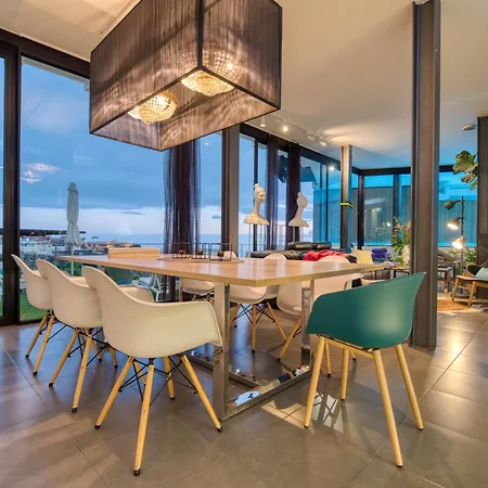 House Gallery 10 * Tijoco de Abajo