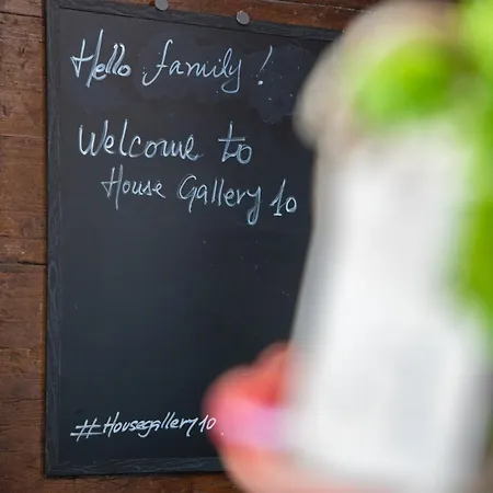 House Gallery 10 فيلة *