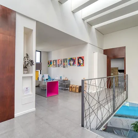 فيلة House Gallery 10 *