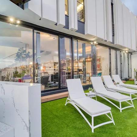 House Gallery 10 فيلة *